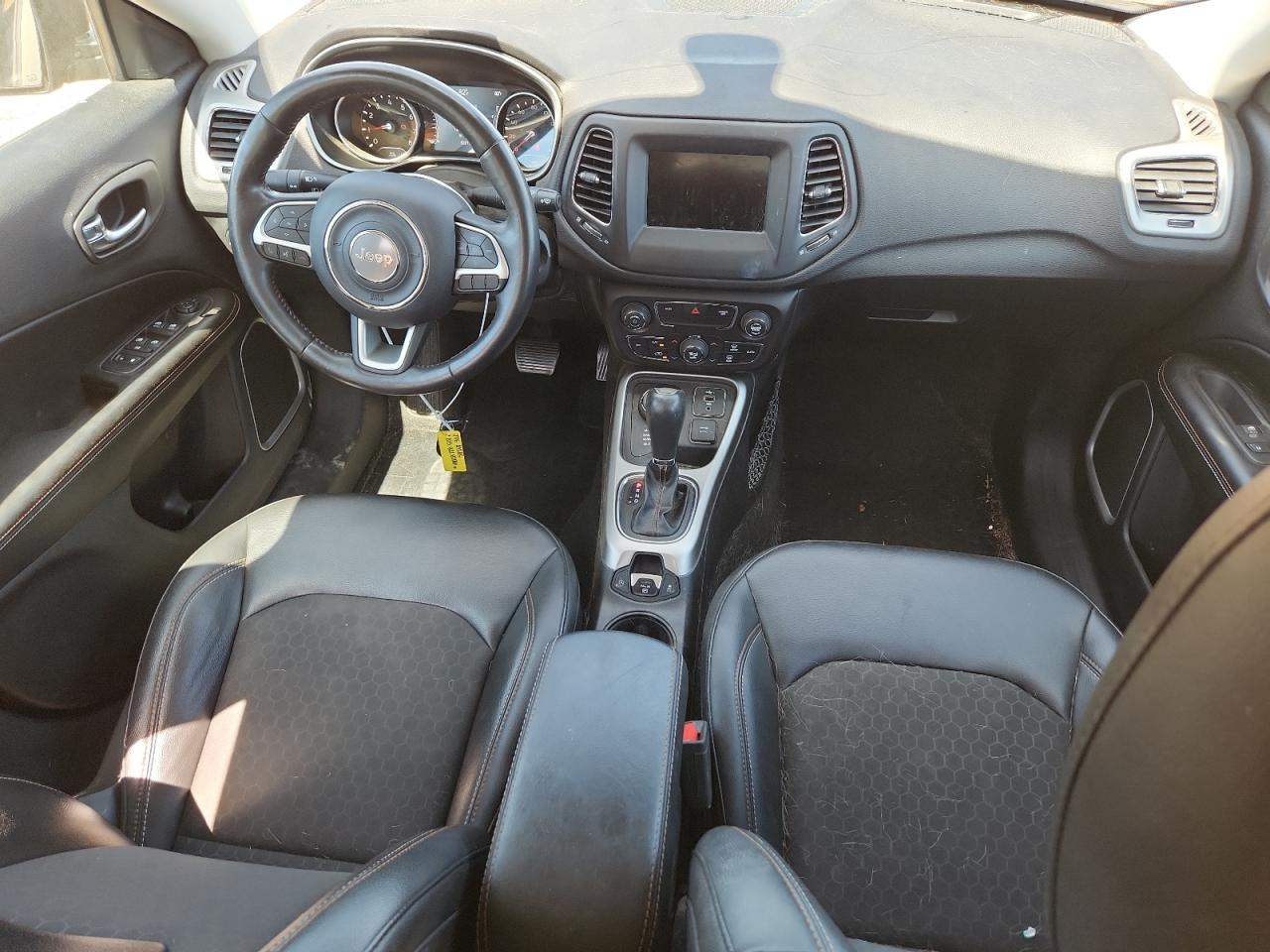 2019 Jeep Compass Latitude VIN: 3C4NJDBB0KT767457 Lot: 70098395