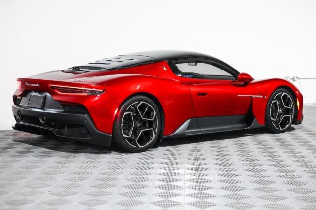  MASERATI MC20 2022 Красный