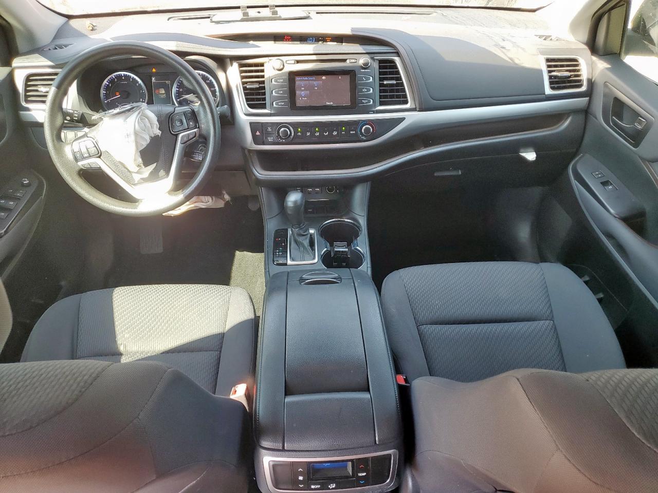 2019 Toyota Highlander Le VIN: 5TDZZRFH1KS367374 Lot: 70173895