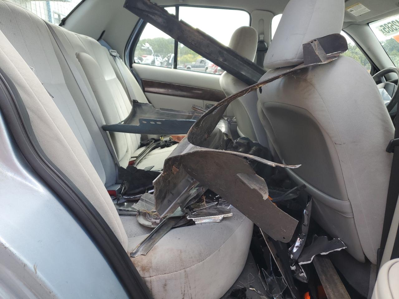 2005 Mercury Grand Marquis Gs VIN: 2MEFM74WX5X644716 Lot: 70942585