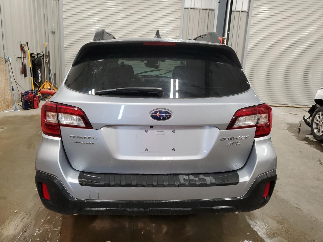 2018 Subaru Outback 3.6R Limited VIN: 4S4BSENCXJ3383587 Lot: 68046135