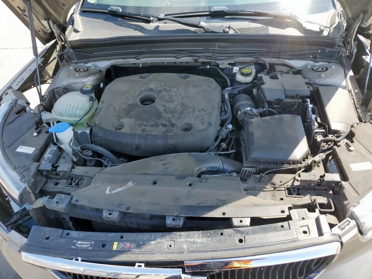 2022 Volvo Xc40 T5 Momentum VIN: YV4162UK7N2681552 Lot: 67383405