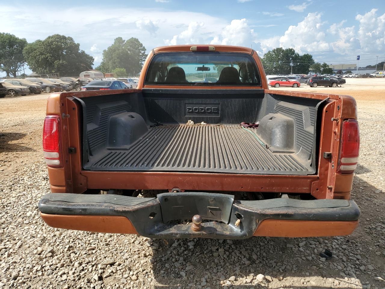 2000 Dodge Dakota VIN: 1B7GL22X6YS615602 Lot: 68110965