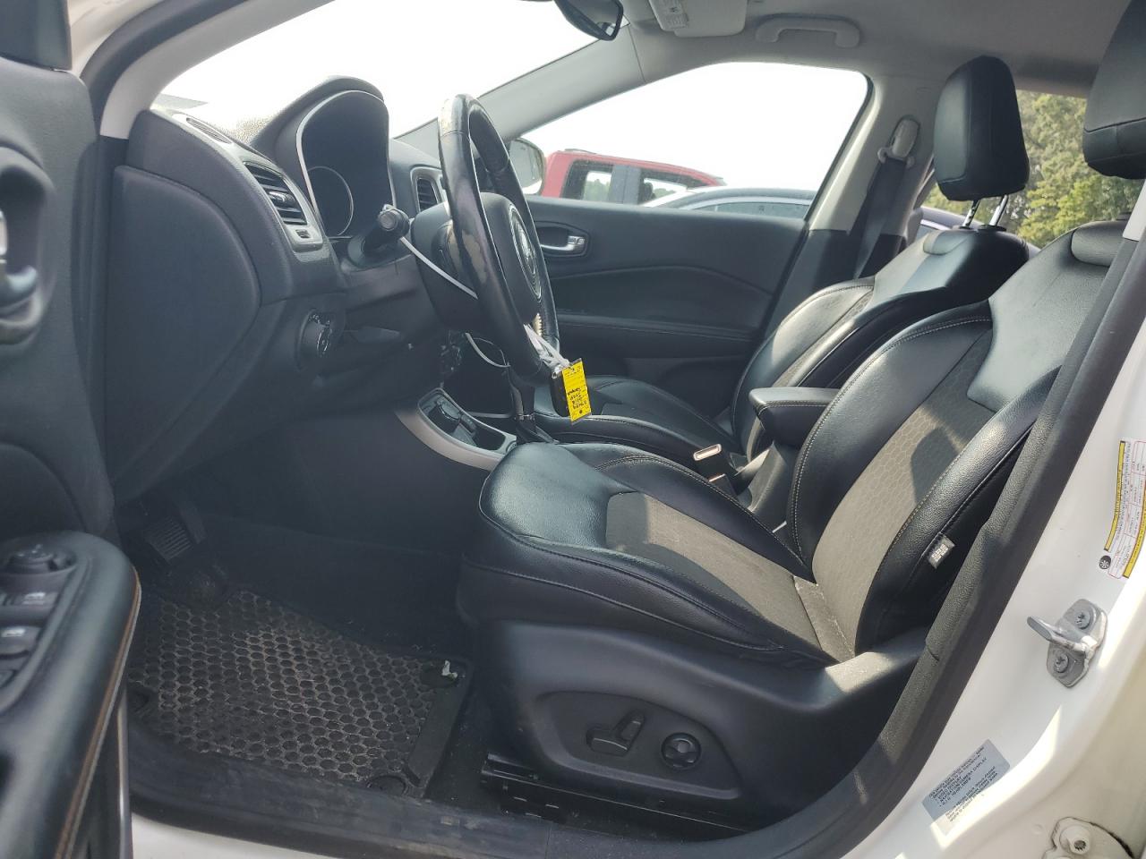 2018 Jeep Compass Latitude VIN: 3C4NJDBB8JT135417 Lot: 67732675