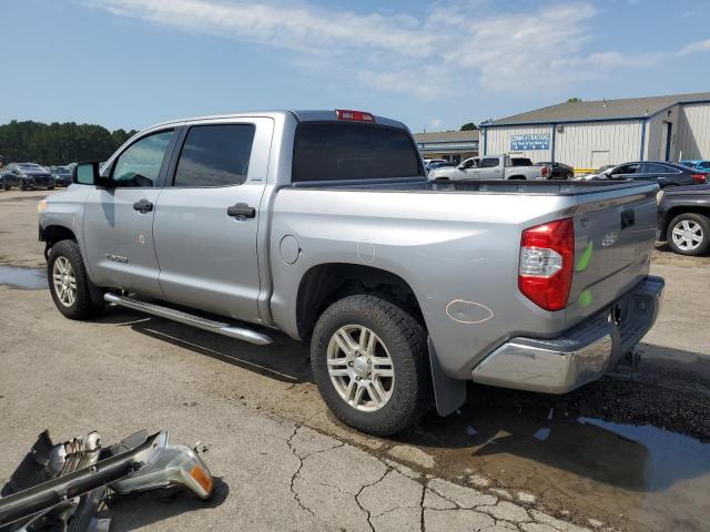  TOYOTA TUNDRA 2017 Серебристый