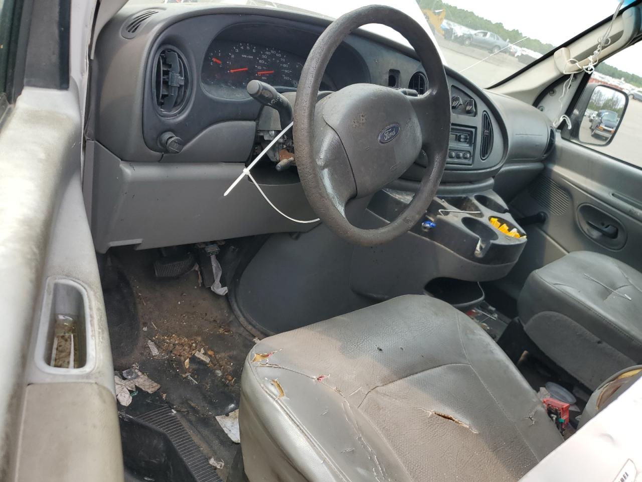 1FTNE24W48DA53676 2008 Ford Econoline E250 Van