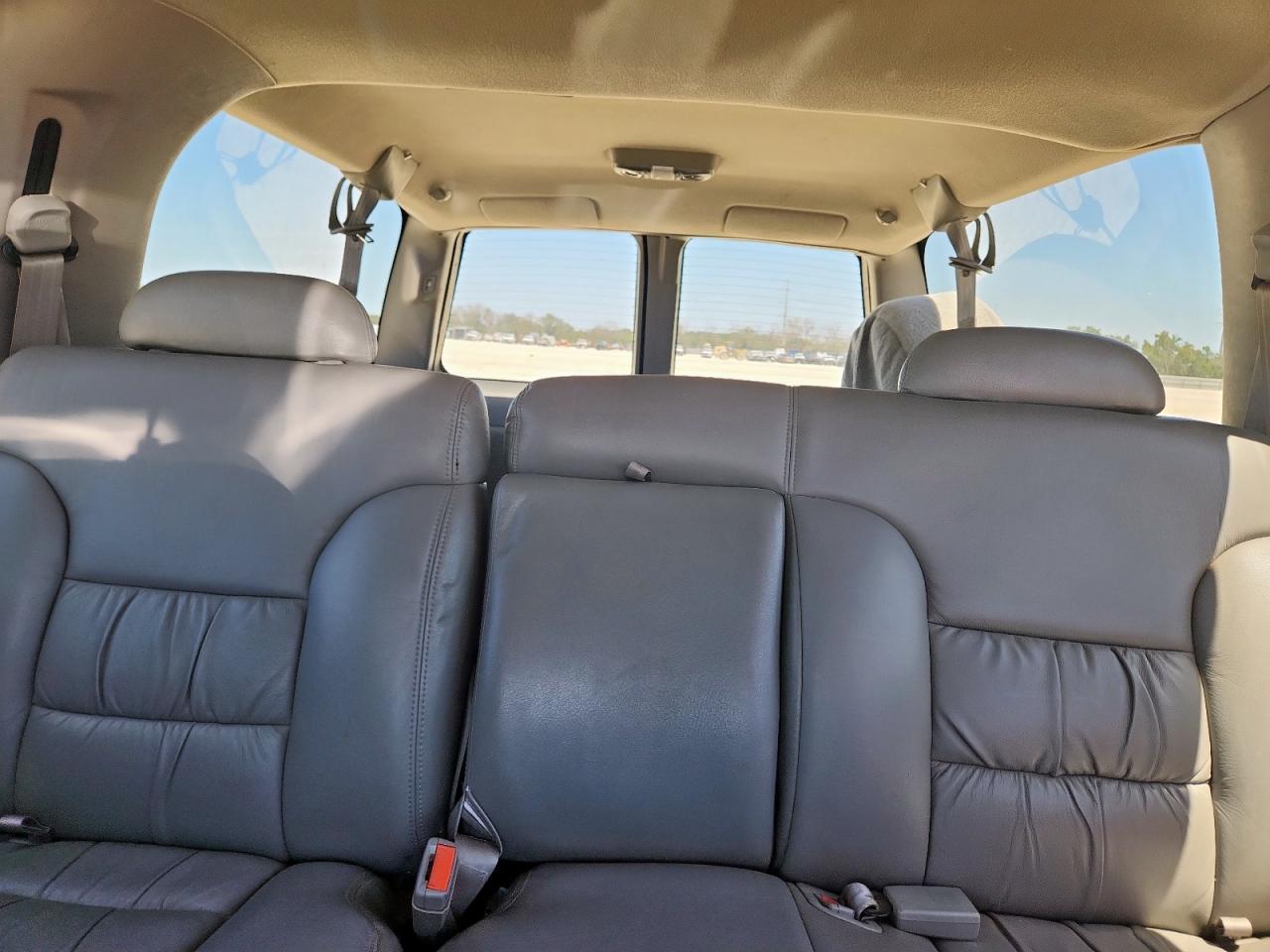 1999 GMC Suburban K1500 VIN: 3GKFK16R7XG543162 Lot: 70941665