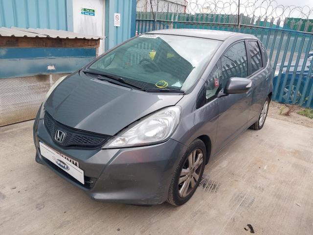 HONDA JAZZ ES + 2014