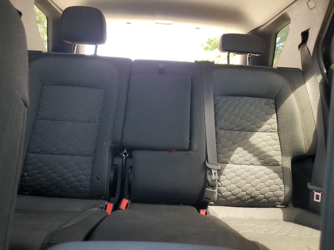 2018 Chevrolet Equinox Lt VIN: 2GNAXJEV1J6233704 Lot: 70945595