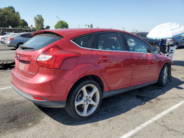  FORD FOCUS 2012 Czerwony