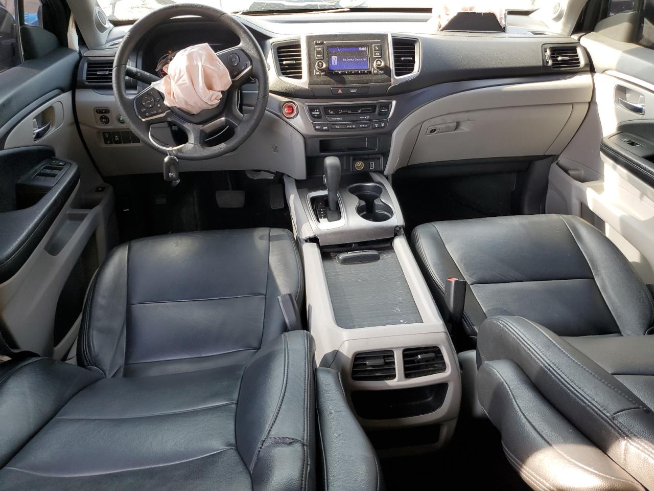 2020 Honda Pilot Lx VIN: 5FNYF5H19LB013363 Lot: 70430825