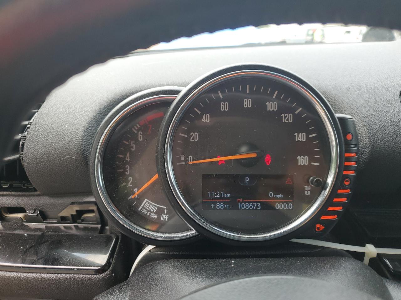 WMWLN5C5XG2E30927 2016 Mini Cooper Clubman