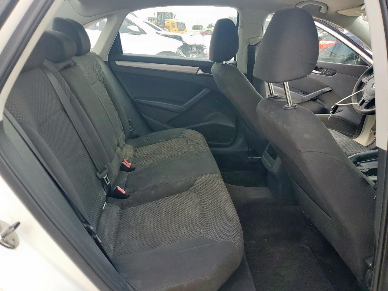 2013 Volkswagen Passat S VIN: 1VWAH7A36DC053799 Lot: 70747405