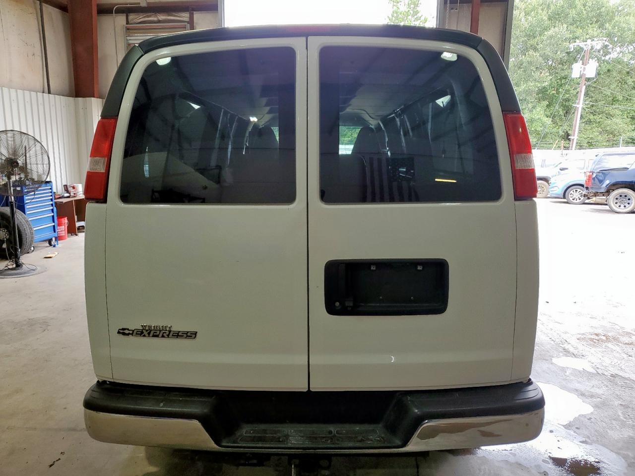 2020 Chevrolet Express G3500 Lt VIN: 1GAZGPFG1L1215779 Lot: 70435695