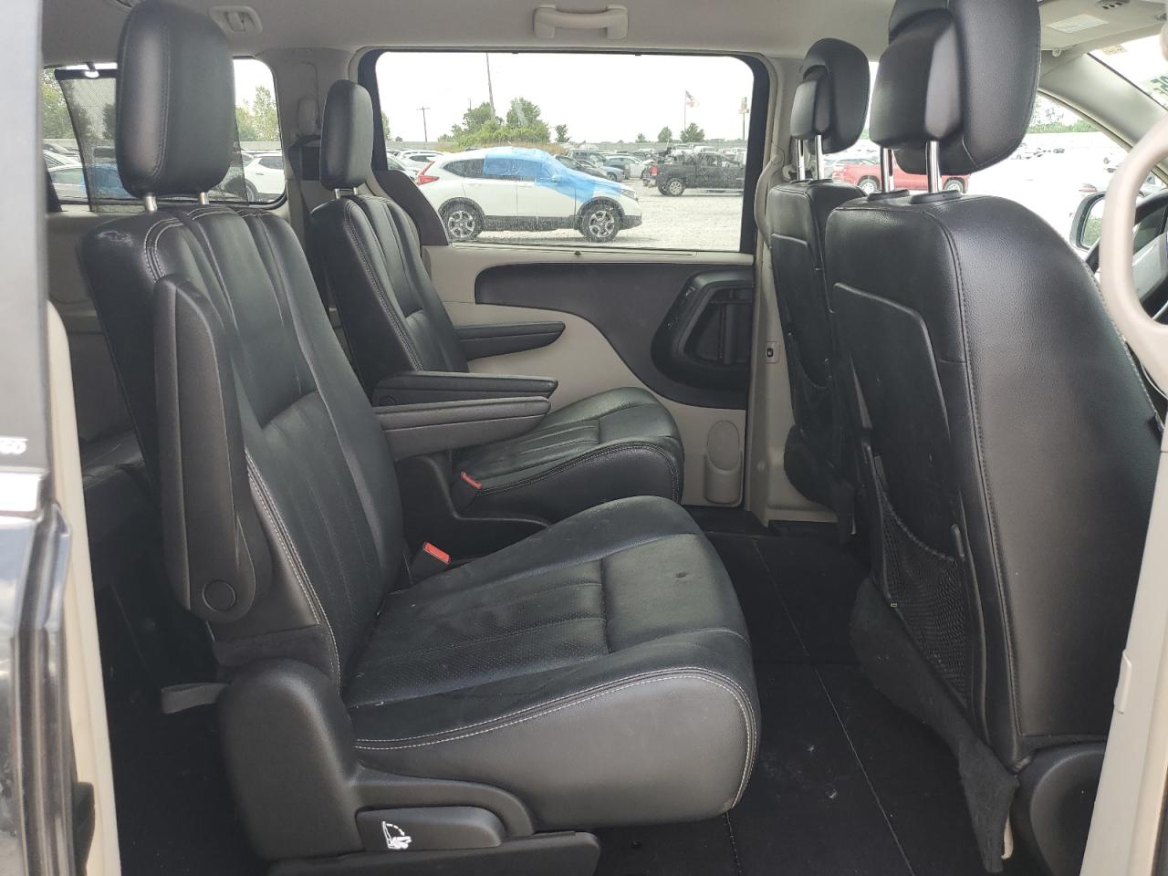 2013 Chrysler Town & Country Touring L VIN: 2C4RC1CG8DR596757 Lot: 68474035