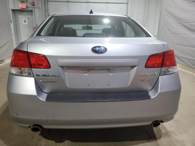 Sedans SUBARU LEGACY 2012 Srebrny