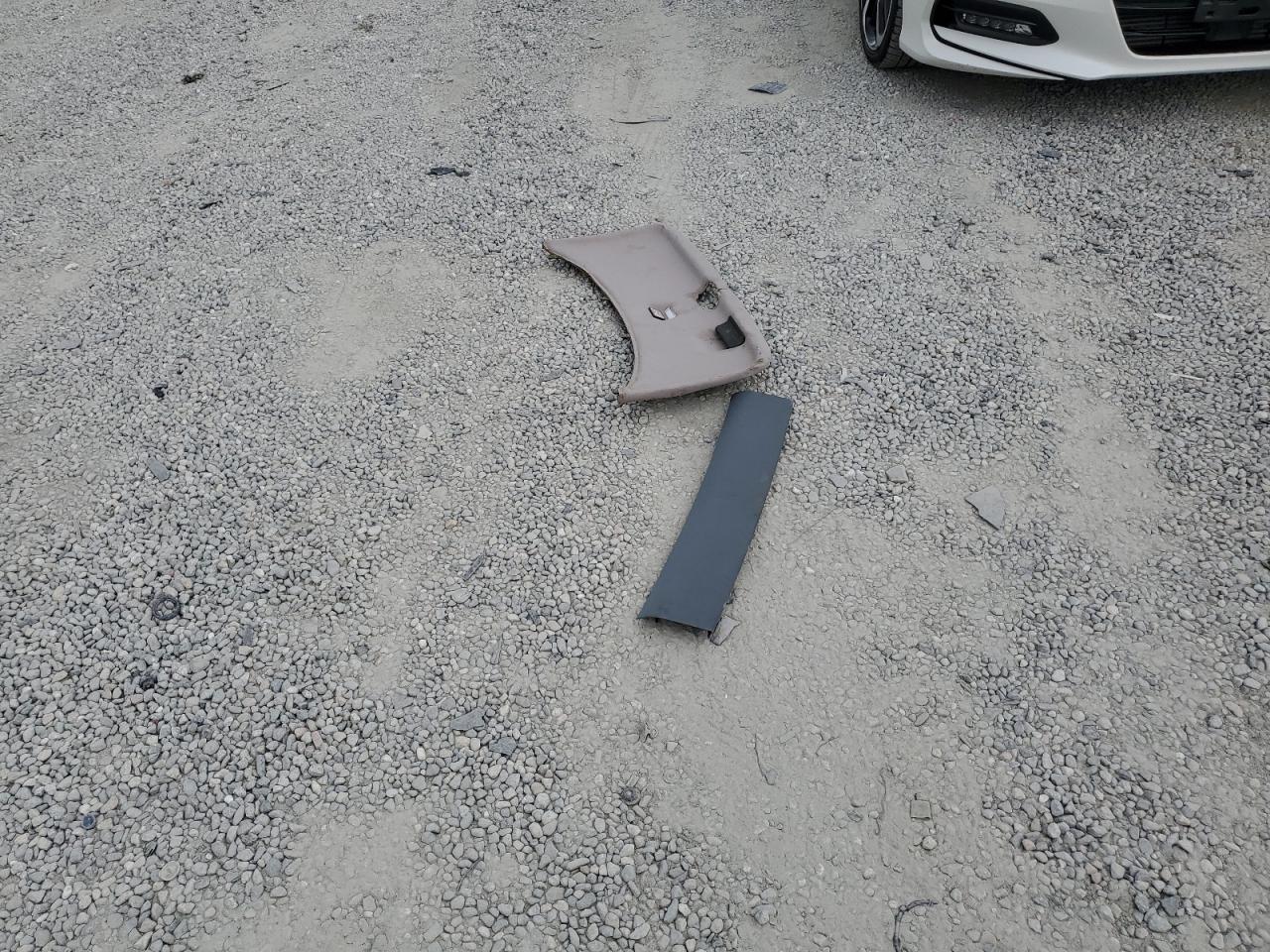 2001 Audi Tt Quattro VIN: TRUWX28NX11044137 Lot: 70137525