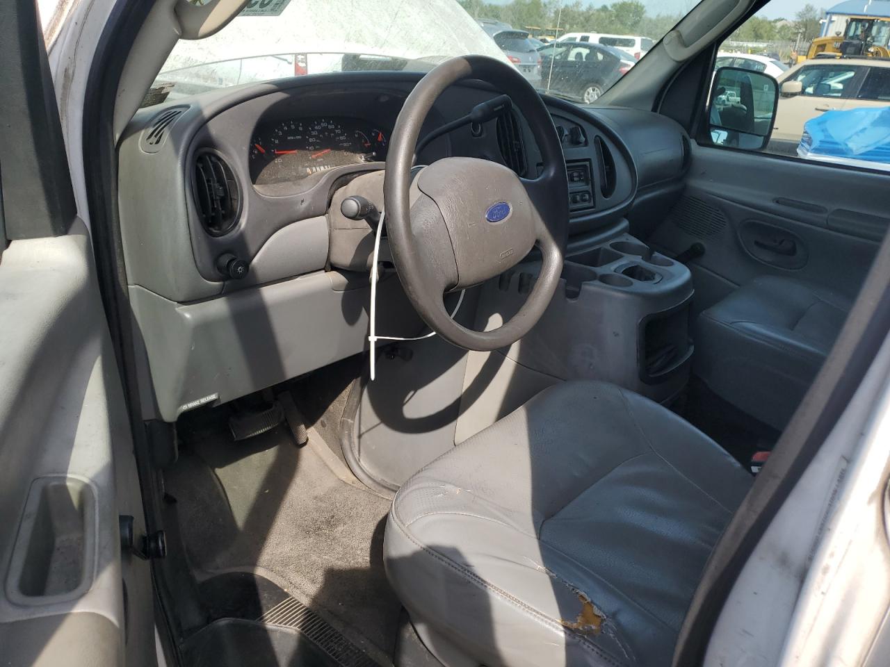 2004 Ford Econoline E250 Van VIN: 1FTNE24W14HB06255 Lot: 69357115