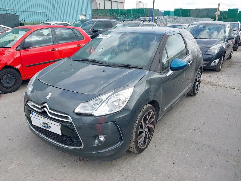 2015 DS DS 3 1.2 PURETECH 110 DSTYLE NAV 3DR EAT6 for sale at Copart ROCHFORD