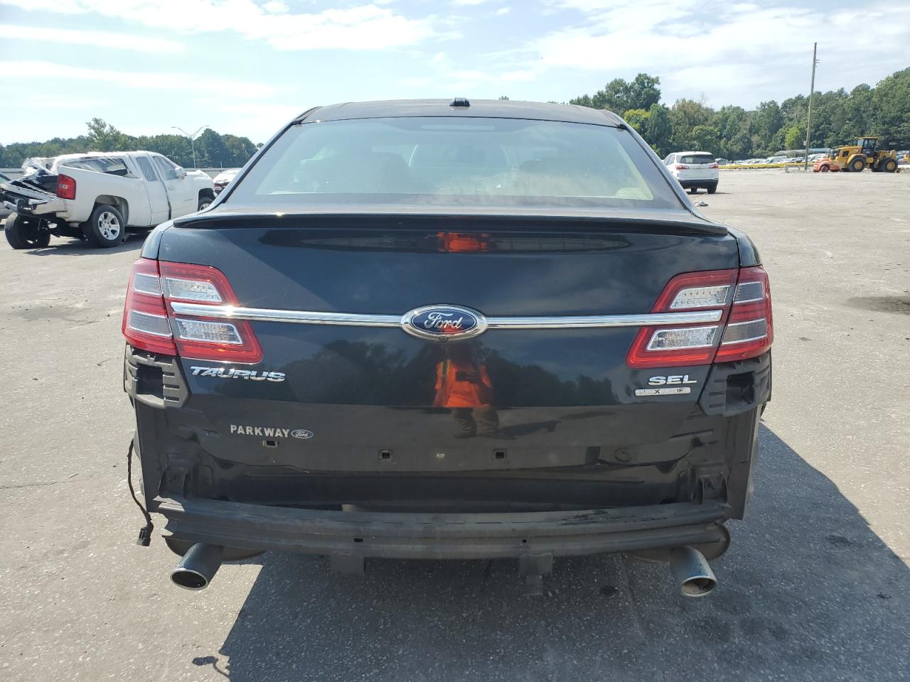 2015 Ford Taurus Sel VIN: 1FAHP2E84FG174152 Lot: 69788575
