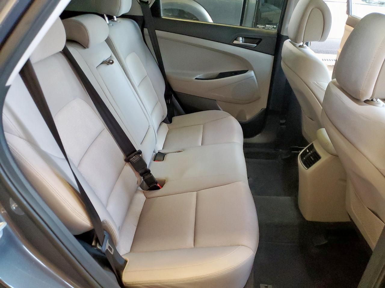2018 Hyundai Tucson Value VIN: KM8J33A20JU629308 Lot: 67594185
