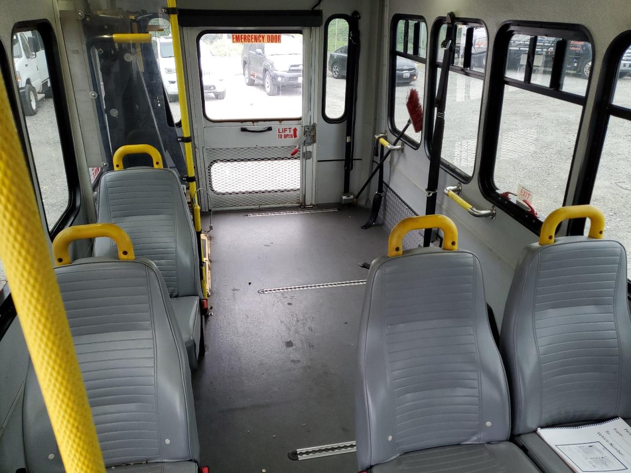 2017 Ford Econoline E350 Super Duty Cutaway Van VIN: 1FDEE3FS7HDC27462 Lot: 69206315