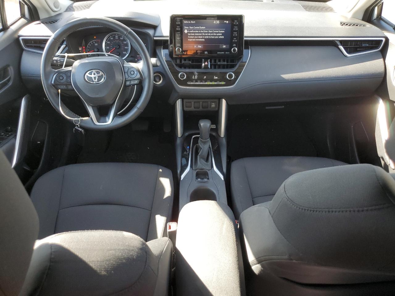 2022 Toyota Corolla Cross Le VIN: 7MUBAABG8NV014051 Lot: 69849555