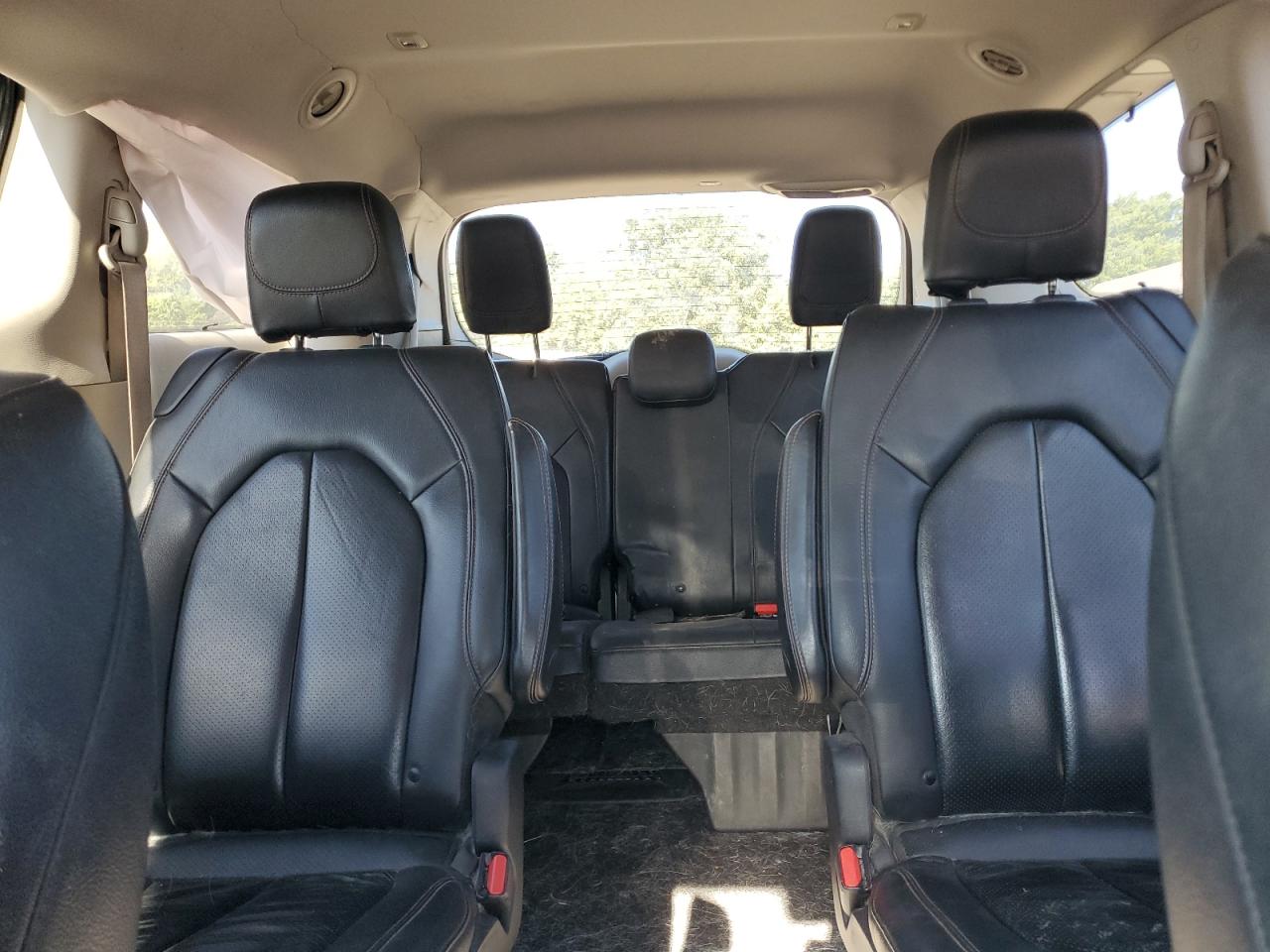 2019 Chrysler Pacifica Touring L VIN: 2C4RC1BG1KR665979 Lot: 69082205