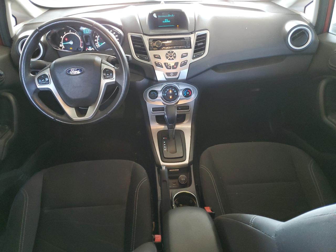 3FADP4EJ5FM181811 2015 Ford Fiesta Se