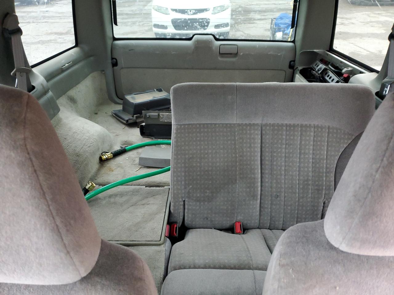 2002 Chevrolet Blazer VIN: 1GNDT13W62K148201 Lot: 69843195