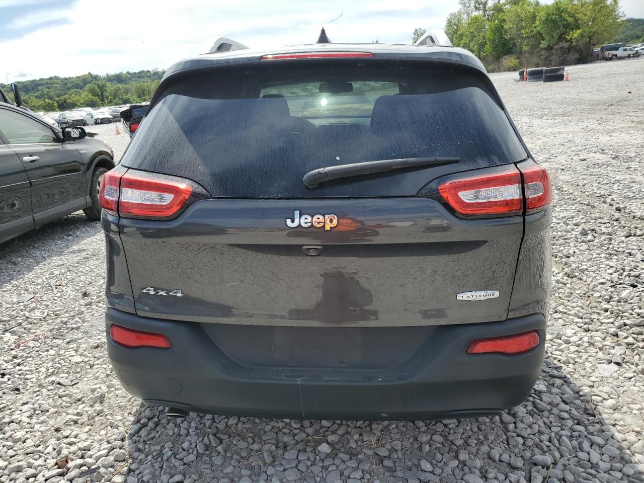 2016 Jeep Cherokee Latitude VIN: 1C4PJMCB5GW112204 Lot: 69771505