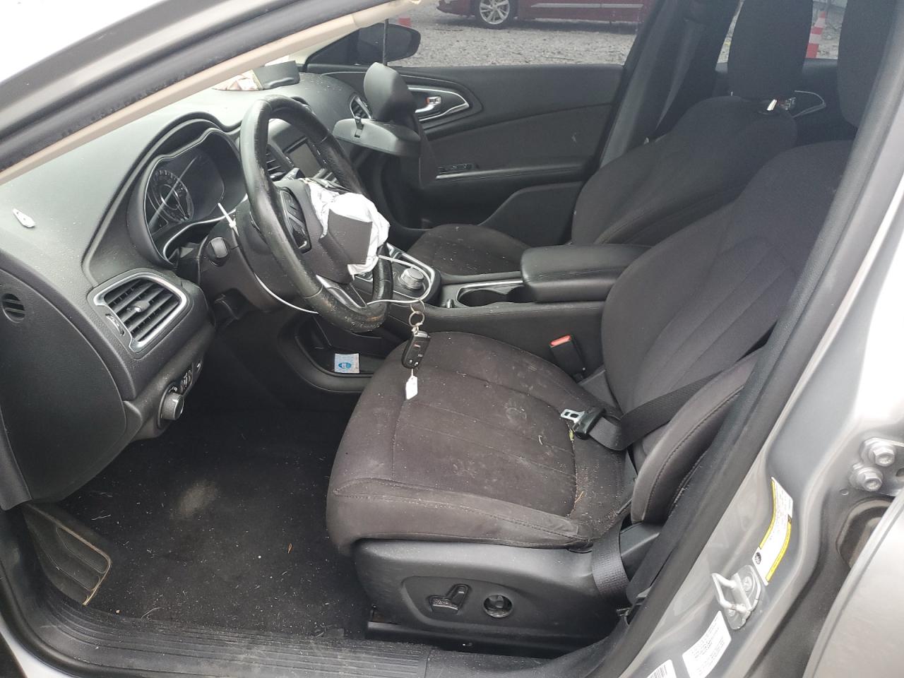 2015 Chrysler 200 Limited VIN: 1C3CCCAB6FN503845 Lot: 70179755