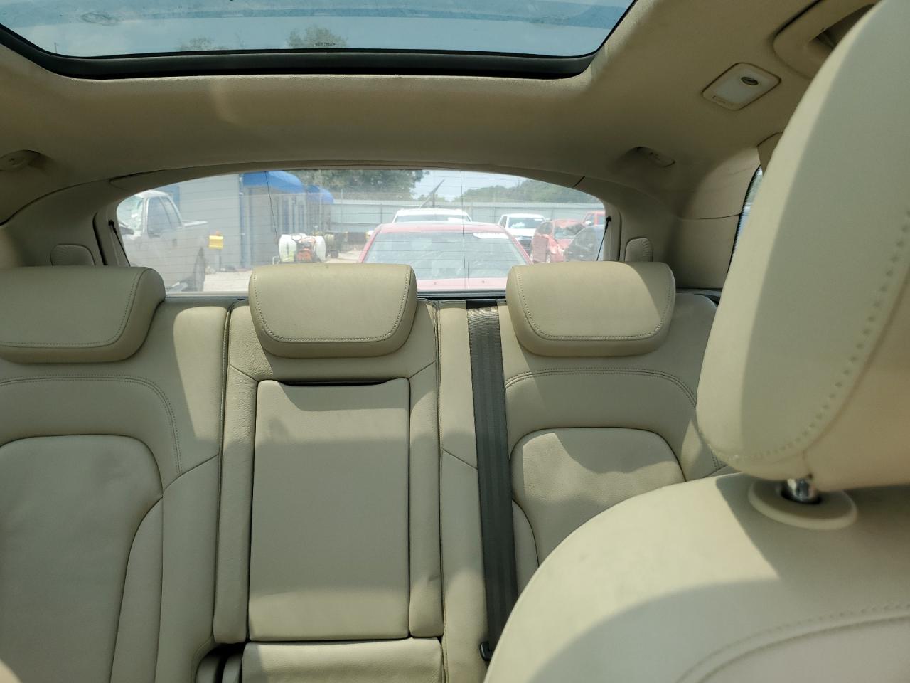 2010 Audi Q5 Premium Plus VIN: WA1LKAFP2AA045996 Lot: 67165395