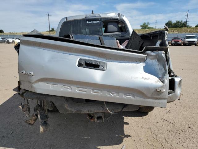  TOYOTA TACOMA 2022 Srebrny