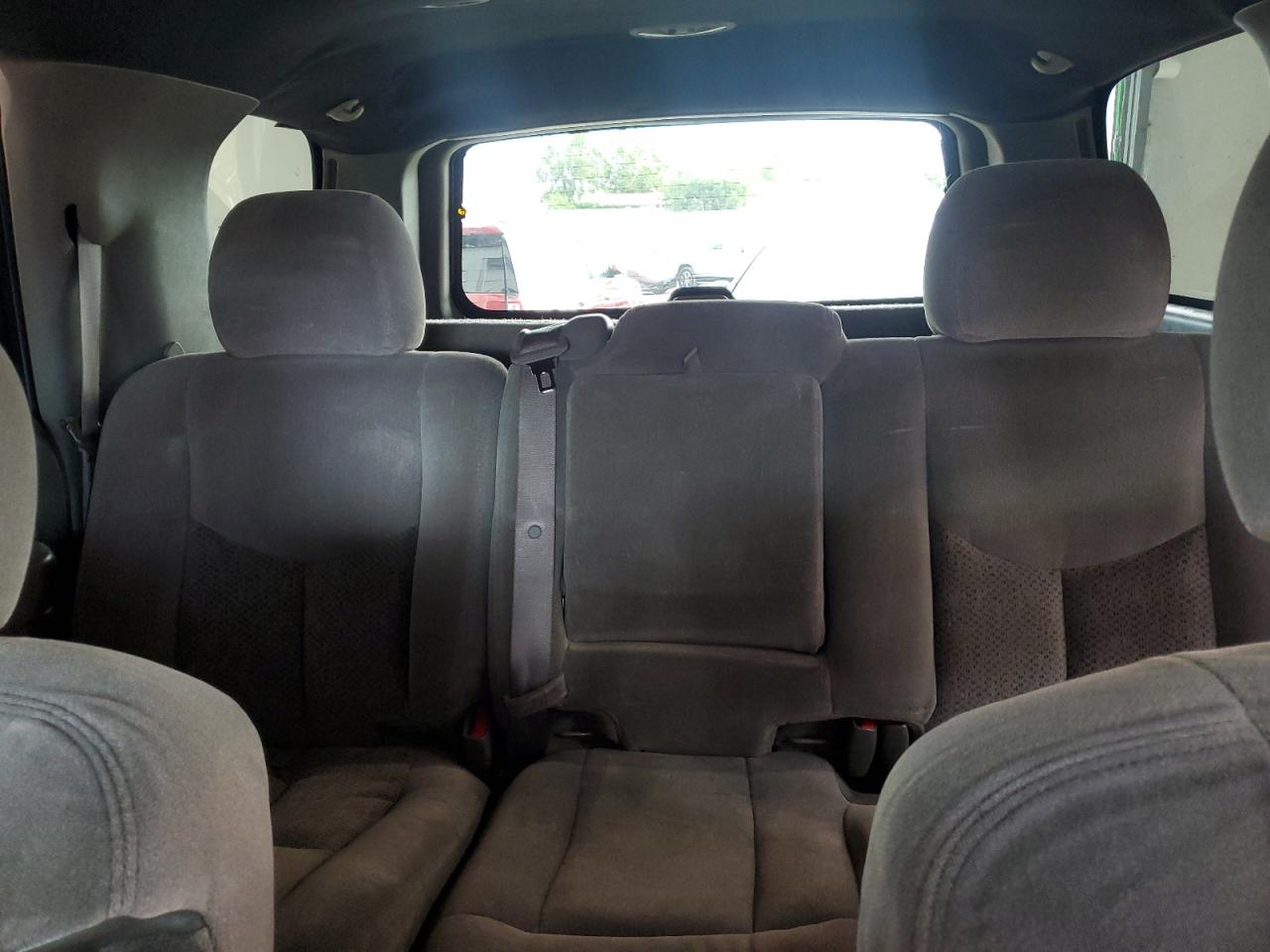 2004 Chevrolet Tahoe K1500 VIN: 1GNEK13V44R279636 Lot: 67116035