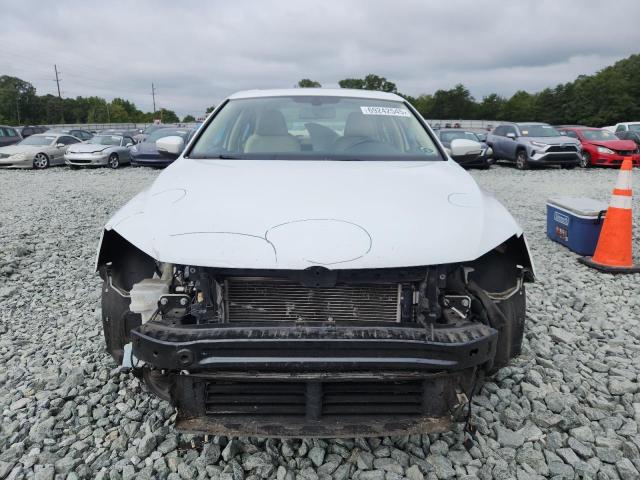  VOLKSWAGEN JETTA 2017 Белы