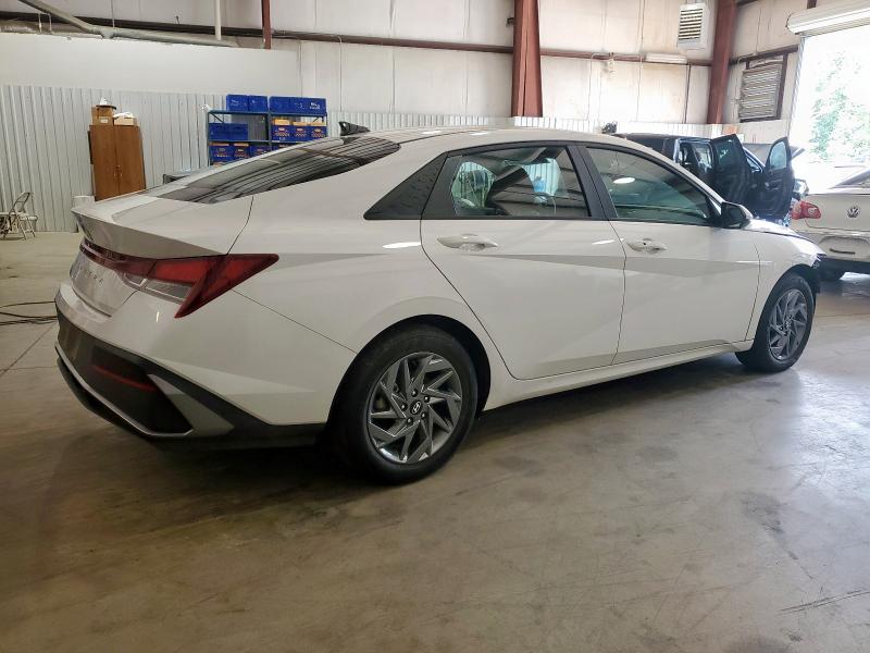  HYUNDAI ELANTRA 2024 Biały