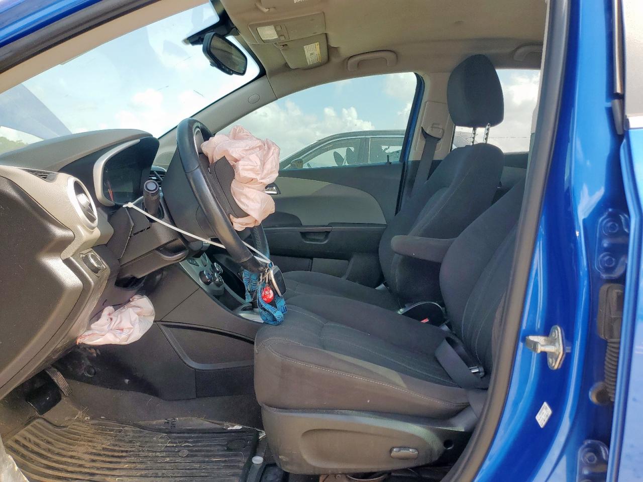 2020 Chevrolet Sonic Lt VIN: 1G1JD5SB5L4104168 Lot: 68881875