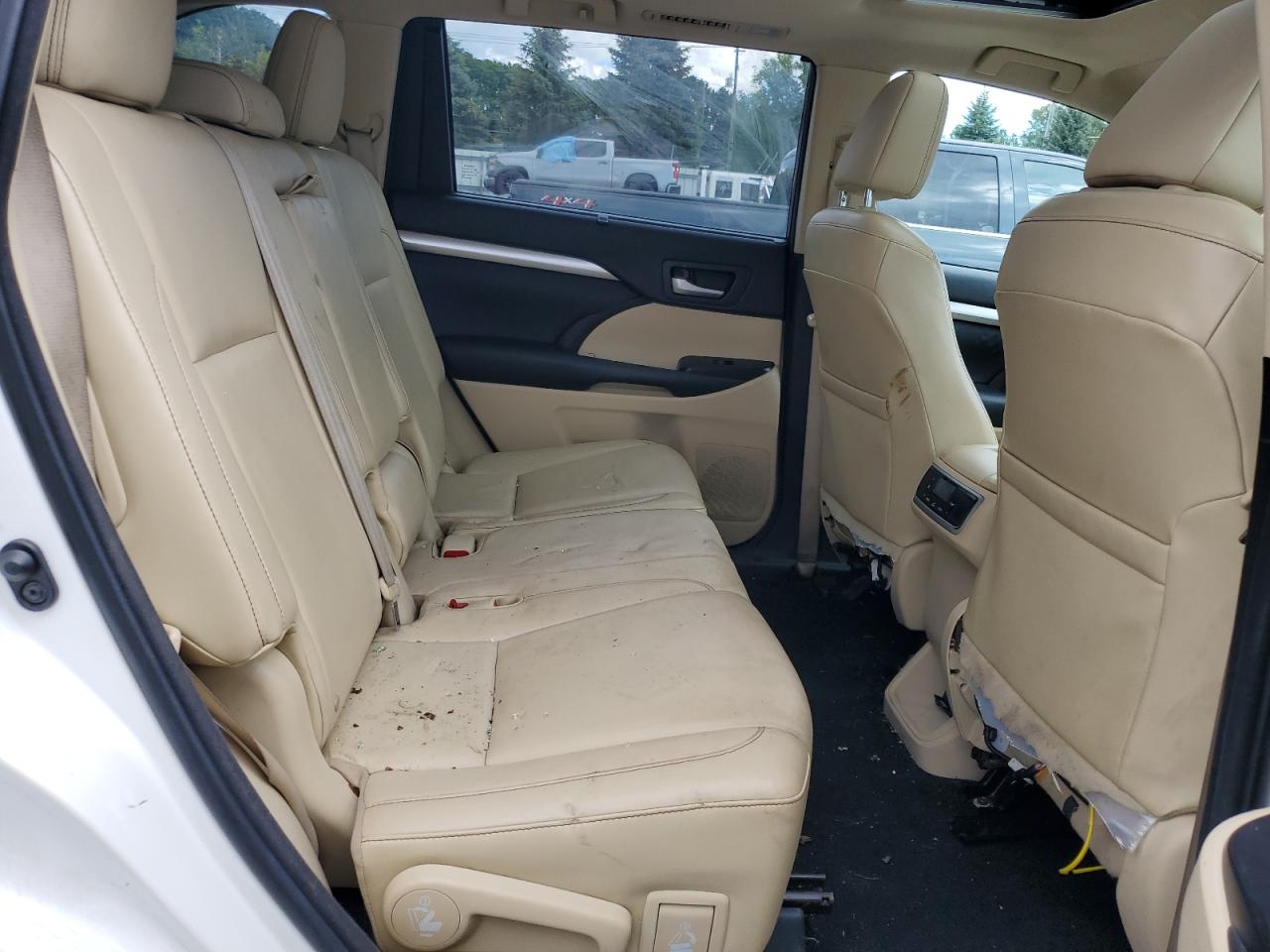 2015 Toyota Highlander Xle VIN: 5TDJKRFH6FS092530 Lot: 69456385