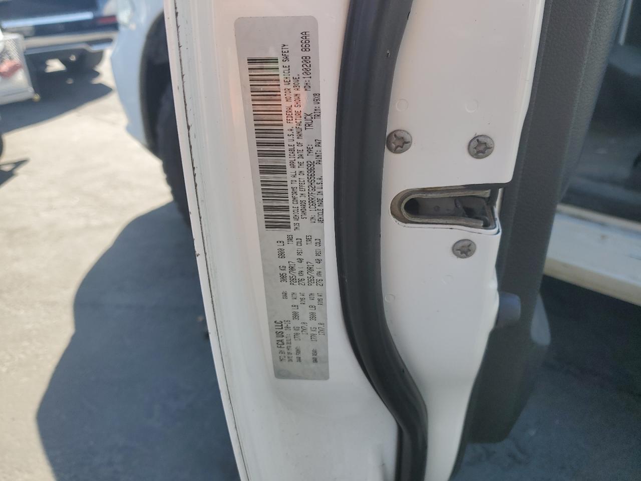 2017 Ram 1500 St VIN: 1C6RR7FG2HS569692 Lot: 70591685