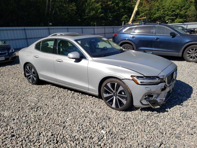  VOLVO S60 ULTIMA 2023 Серебристый