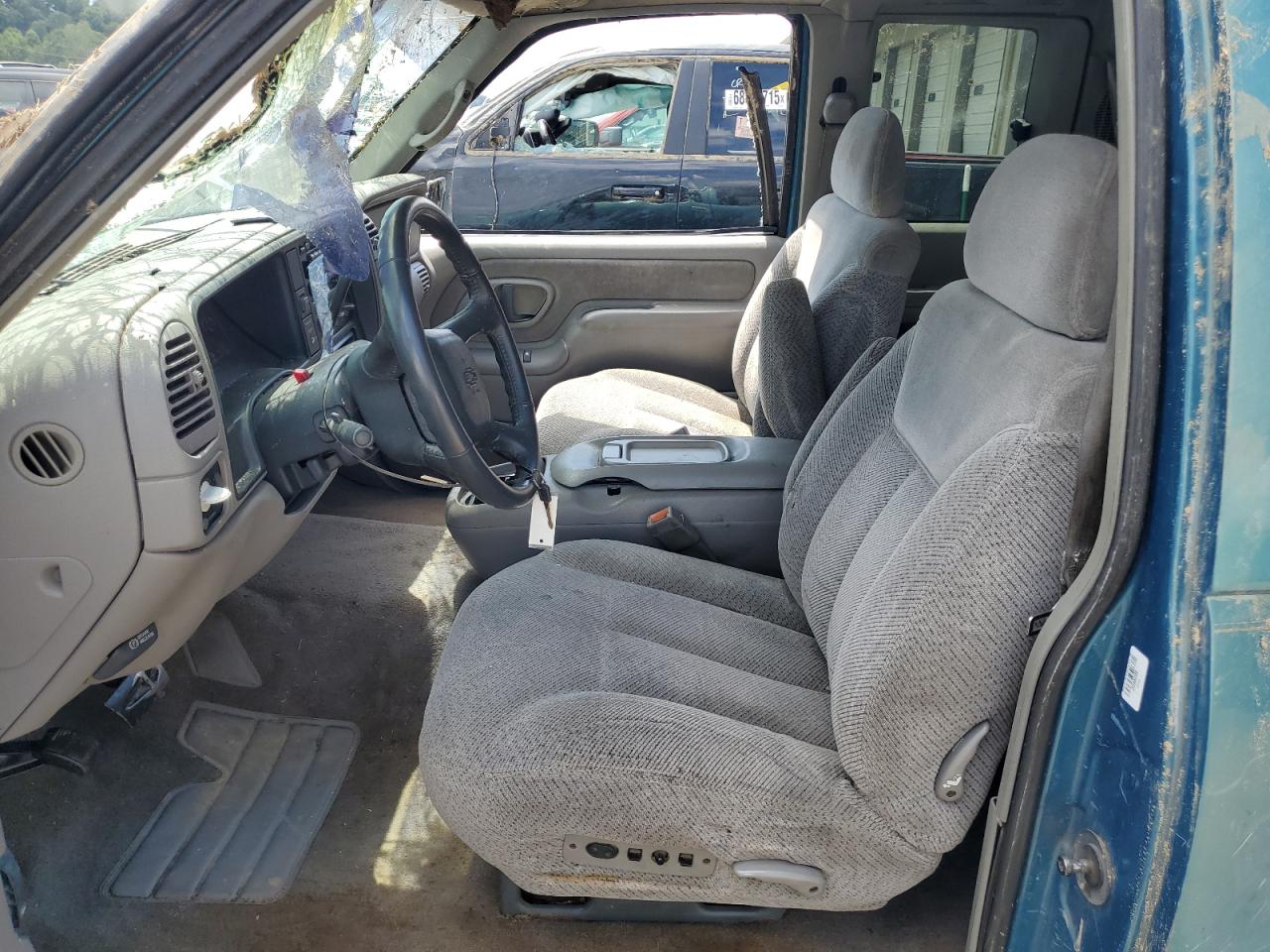 1998 Chevrolet Gmt-400 C1500 VIN: 2GCEC19R8W1242262 Lot: 68157345