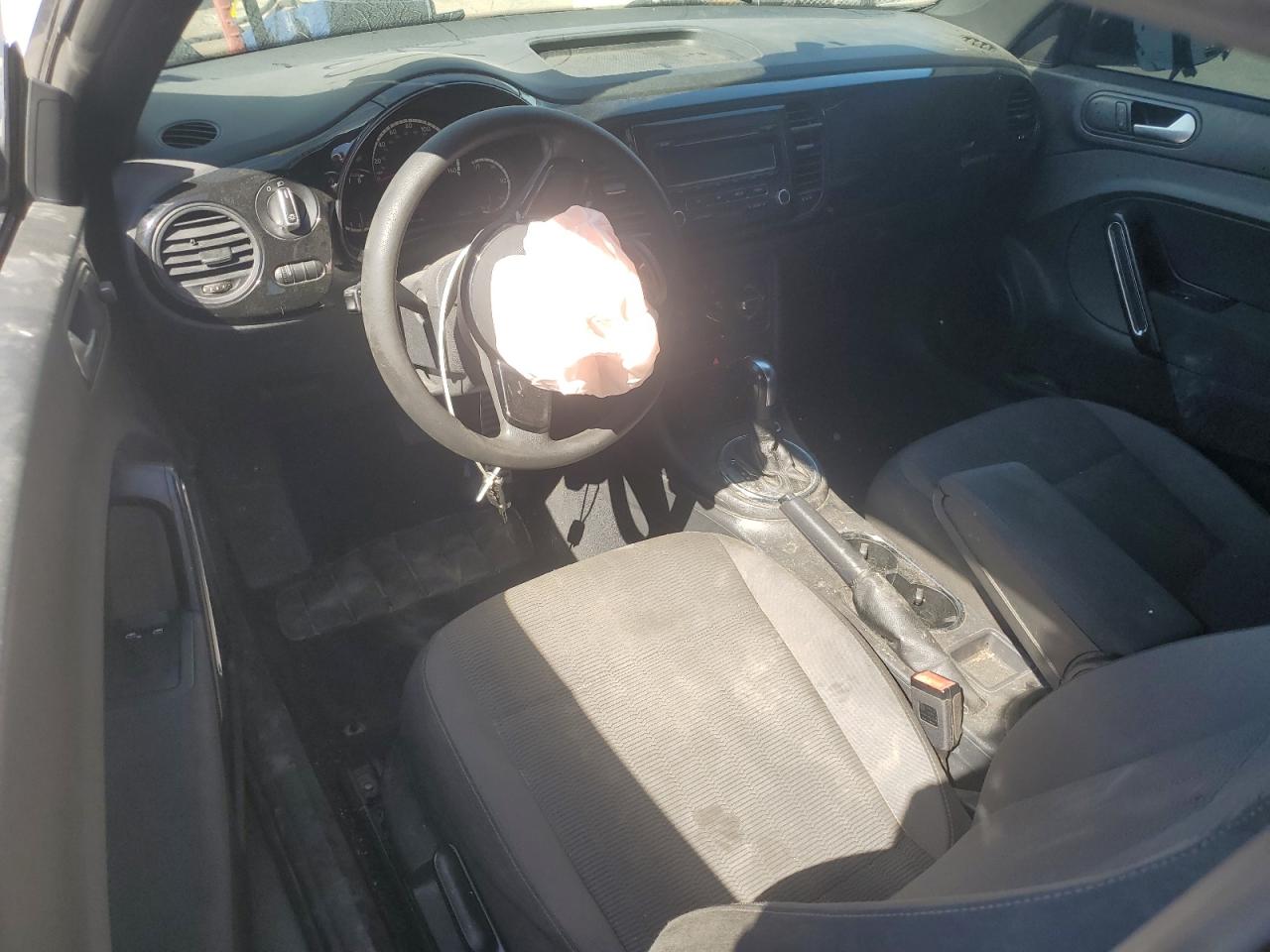 2014 Volkswagen Beetle VIN: 3VWFP7ATXEM622582 Lot: 70260615