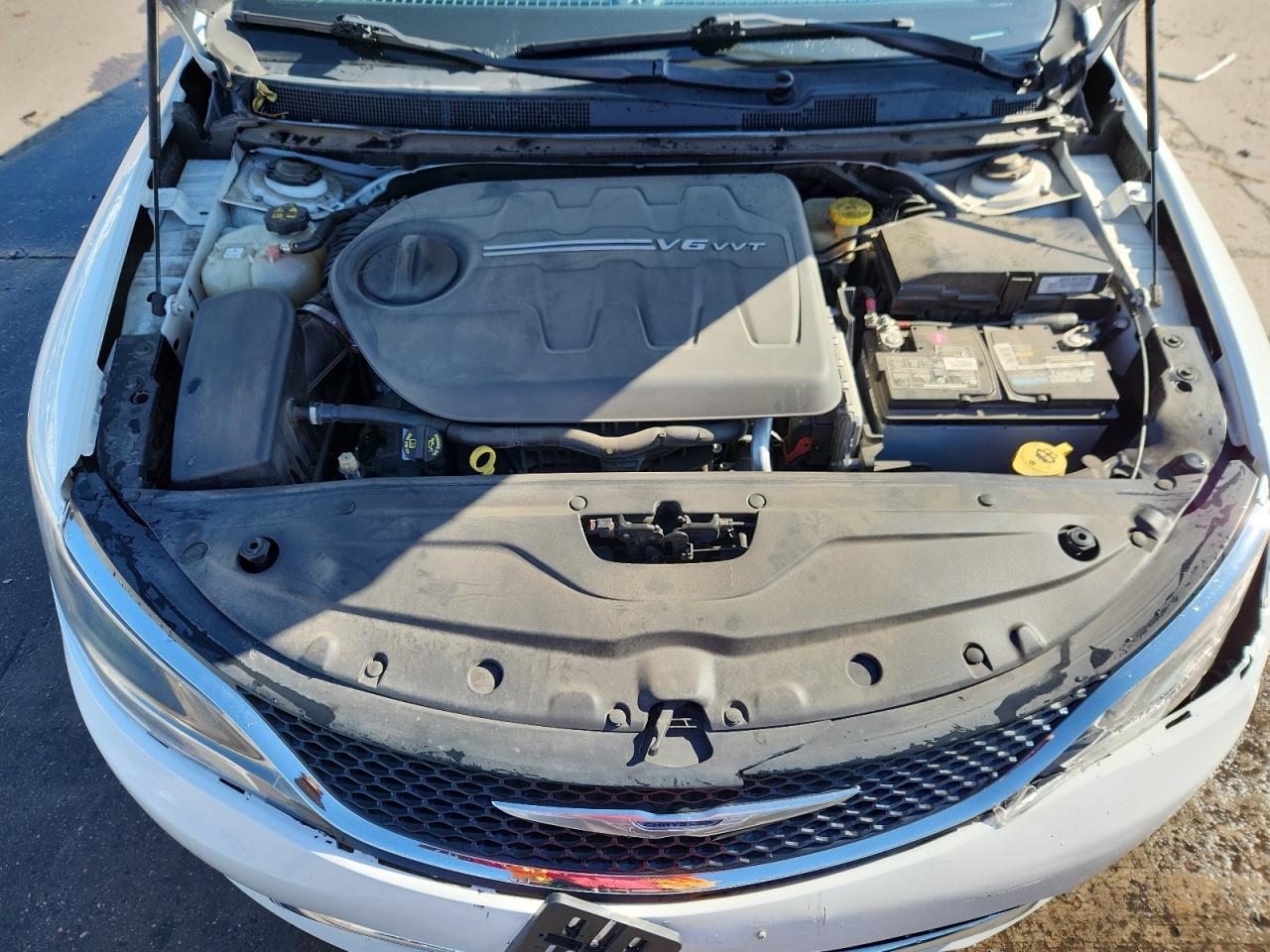 2015 Chrysler 200 C VIN: 1C3CCCCG0FN525865 Lot: 68881645