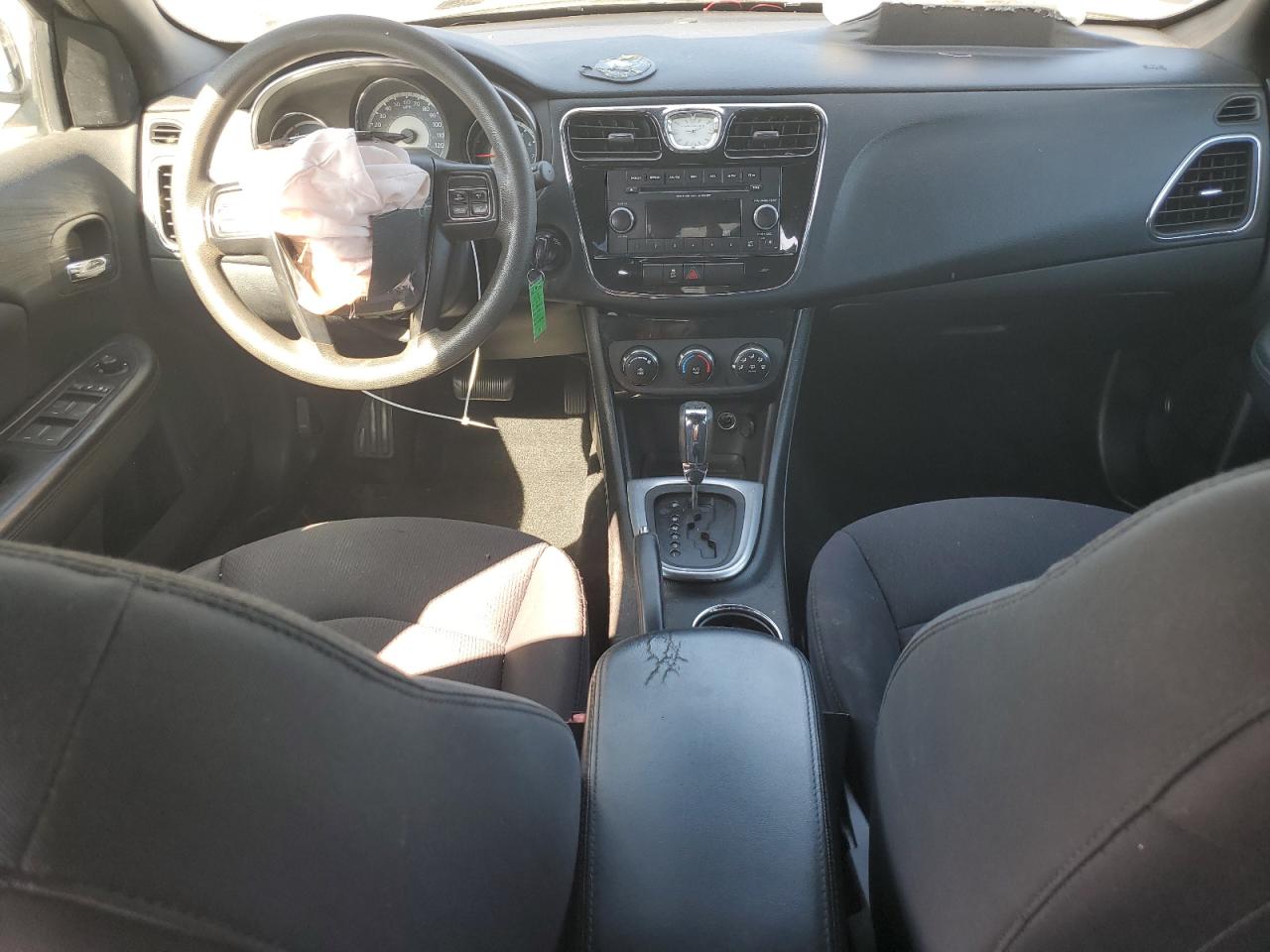 2013 Chrysler 200 Lx VIN: 1C3CCBAB9DN647218 Lot: 70600145