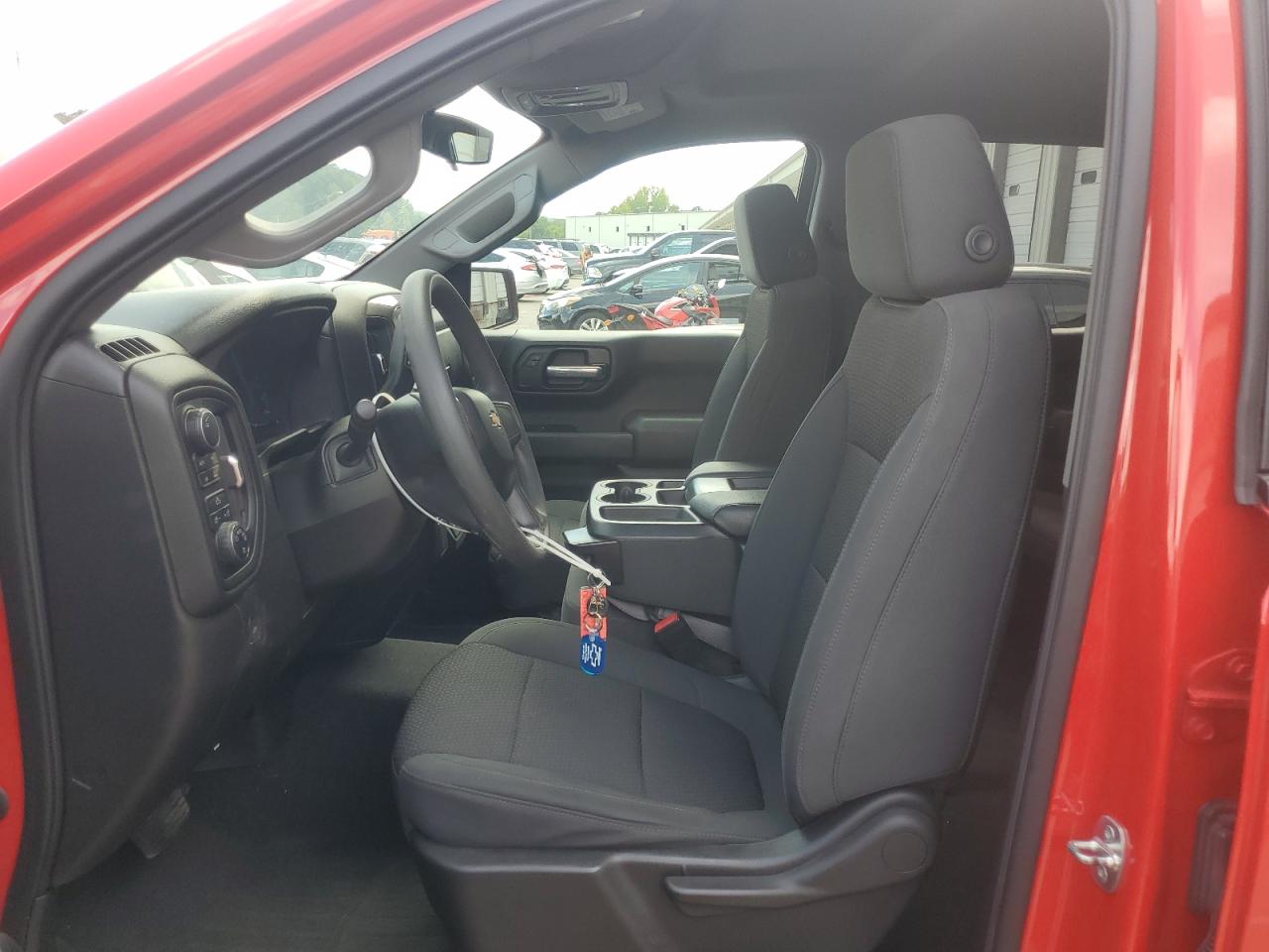 2021 Chevrolet Silverado K1500 Custom VIN: 1GCPYBEK2MZ395071 Lot: 68155395
