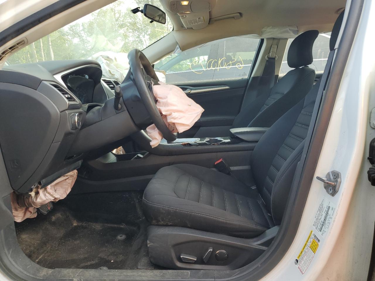 2015 Ford Fusion Se VIN: 1FA6P0H73F5113627 Lot: 68010075