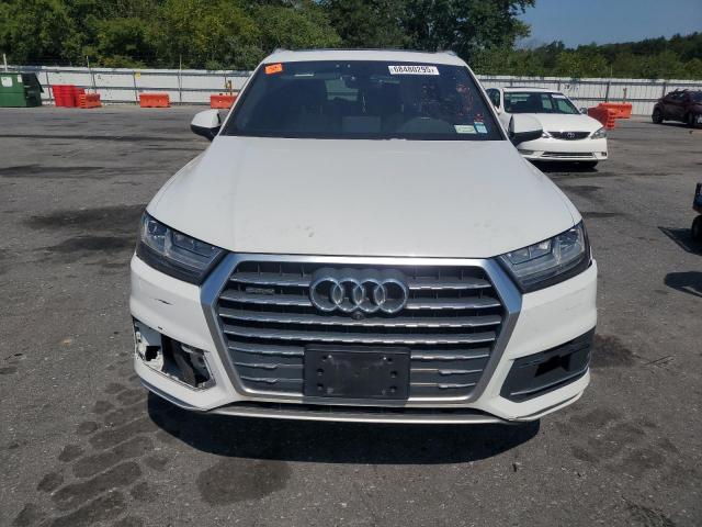  AUDI Q7 2018 Белы