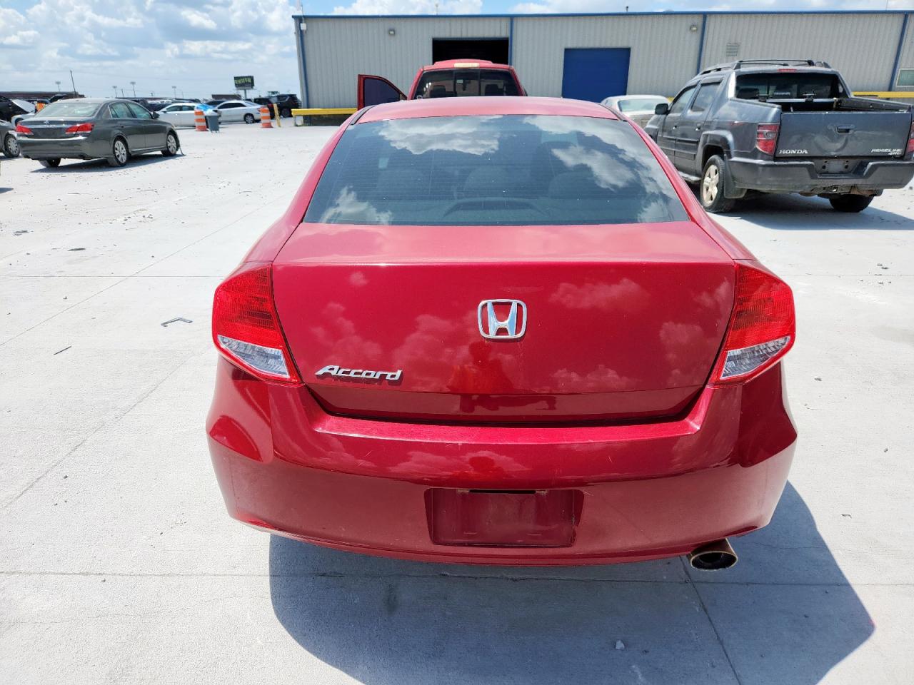 2011 Honda Accord Ex VIN: 1HGCS1B78BA012435 Lot: 68156445