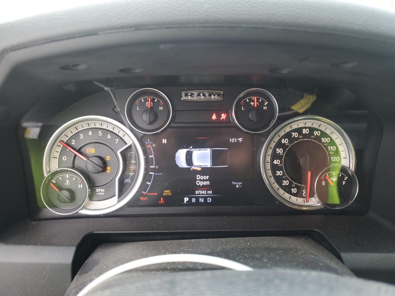 3C6RR7LT3GG181779 2016 Ram 1500 Slt